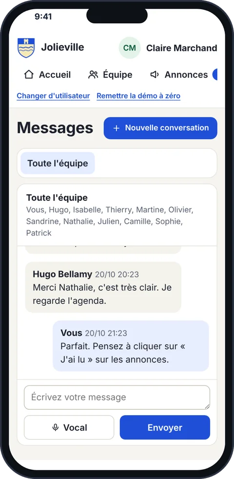 Conversation de l'équipe municipale.